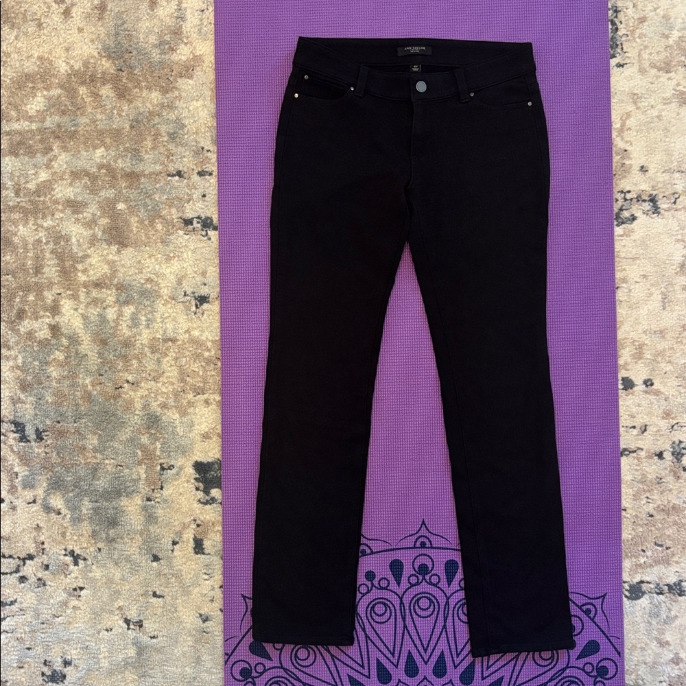 Ann Taylor Women's Black Straight Leg Jeans size 4P